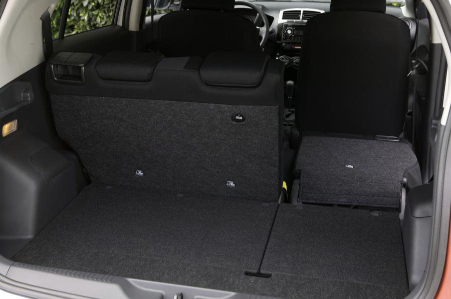  Scion xD 2007 года  (фото 65 из 113)
